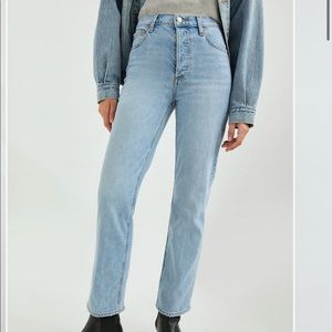 Aritzia Arlo jeans in color Blondie Bleu! Never worn